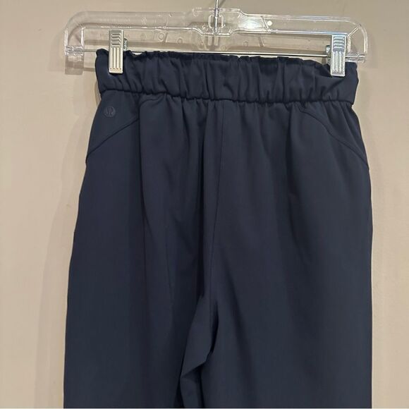 LULULEMON Jogger Women Size 2 Keep Moving Sweatpants True Navy Pockets - Picture 9 of 13